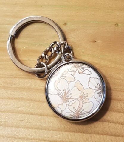 Magnolia keychain